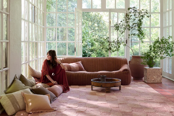 Celebrity Designer Leanne Ford Introduces Rugs by Loloi at Fall HPMKT